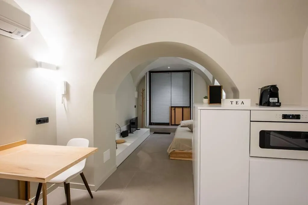 Appartamento De Felice Home Aeroporto di Catania Fontana Rossa Italia
